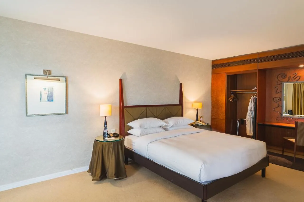 ****  Van Der Valk Hotel Paris Cdg Airport Roissy-en-France Francia